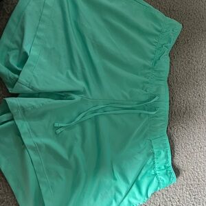 Nike Green Athletic Shorts Lightweight Relaxed Fit